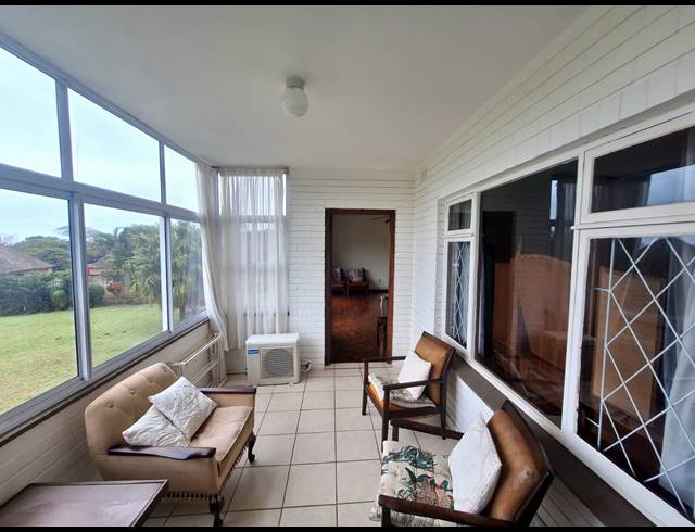 2 BEDROOM APARTMENT FOR SALE IN MANABA BEACH